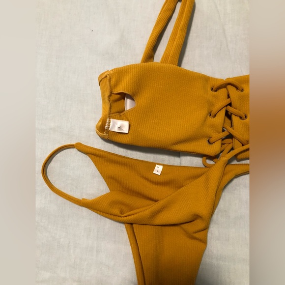 Amazon Bikini - Picture 3 of 4